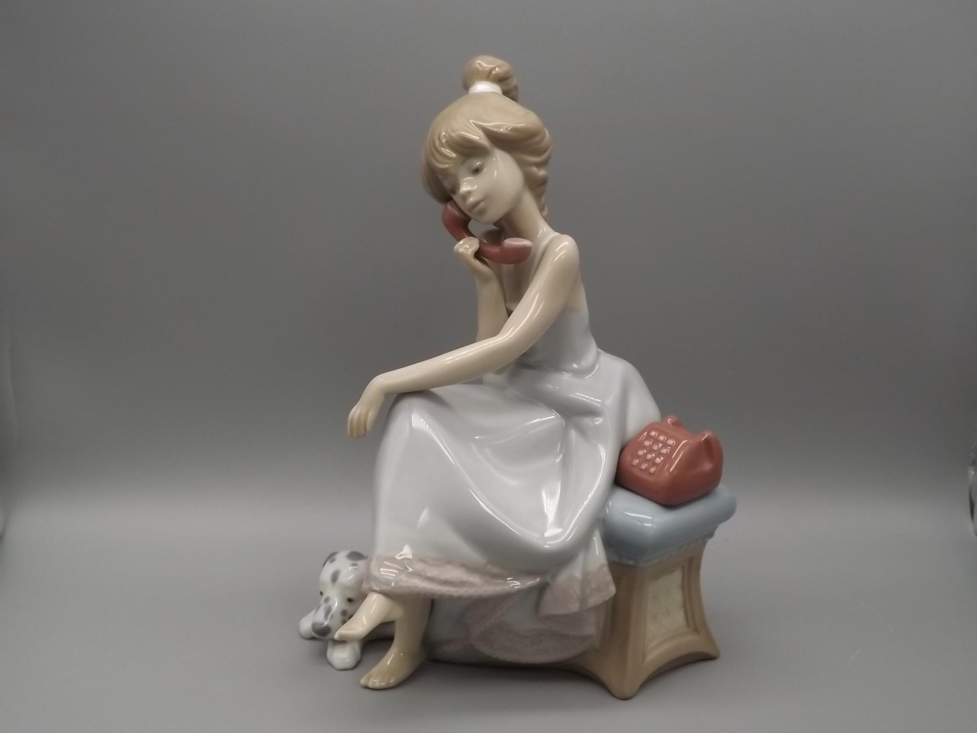 Vintage Lladro "Chit Chat" Figurine: Girl with Dog, #5466 (1988, with Box)