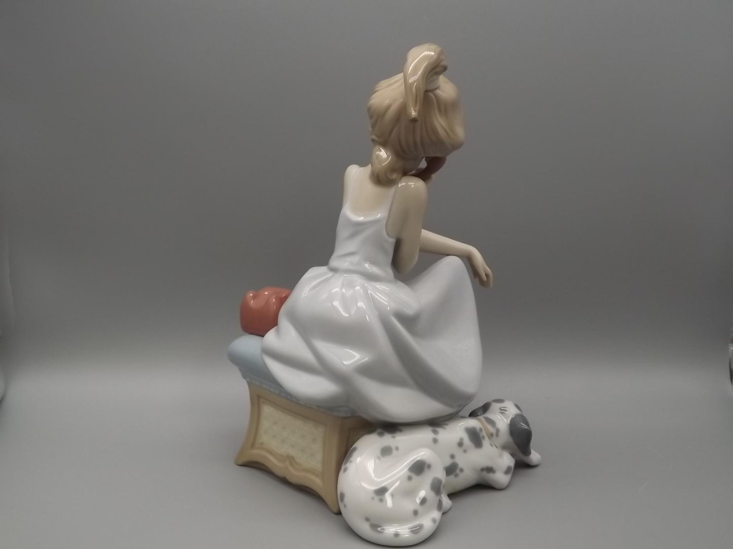 Vintage Lladro "Chit Chat" Figurine: Girl with Dog, #5466 (1988, with Box)