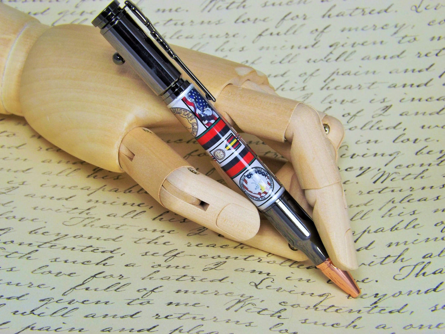 Handmade Bolt Action Pen, Gun Metal mechanism with a Afghanistan war campaign body. Perfect for the Veteran. This is a stunning momento.