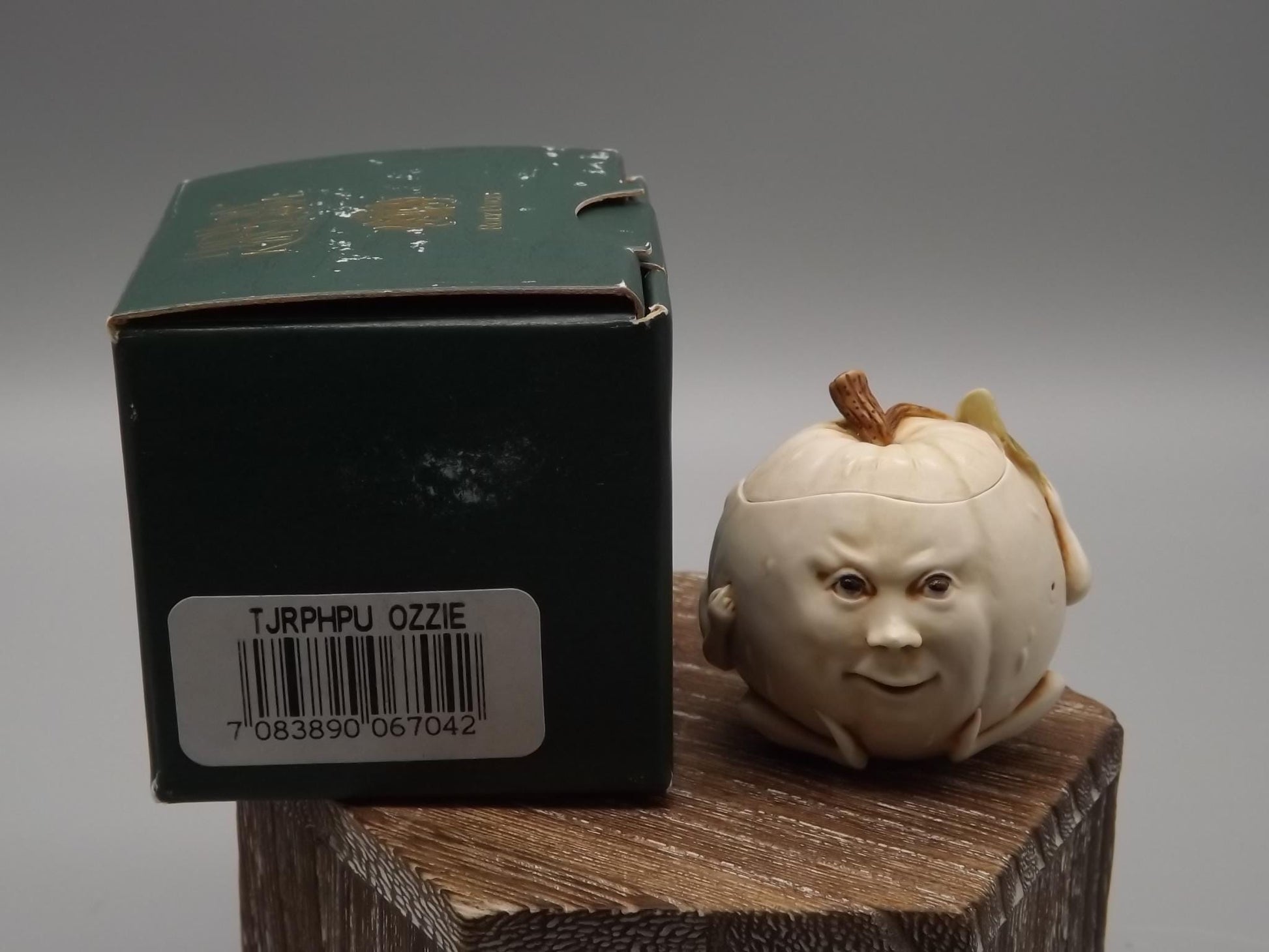 Harmony Kingdom "Ozzie" Roly Poly: Halloween Pumpkin Figurine