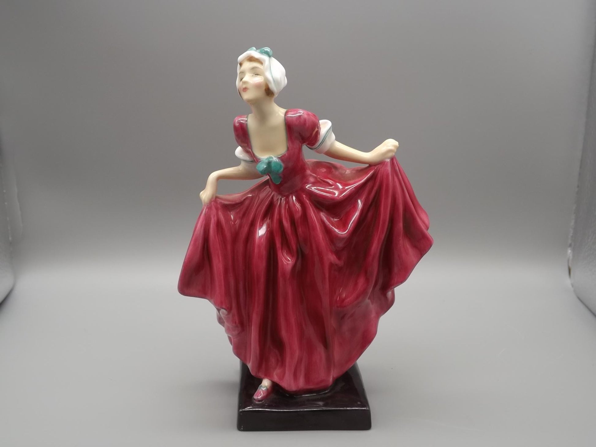 Vintage Royal Doulton Figurine: "Delight" HN 1772, Hand-Decorated