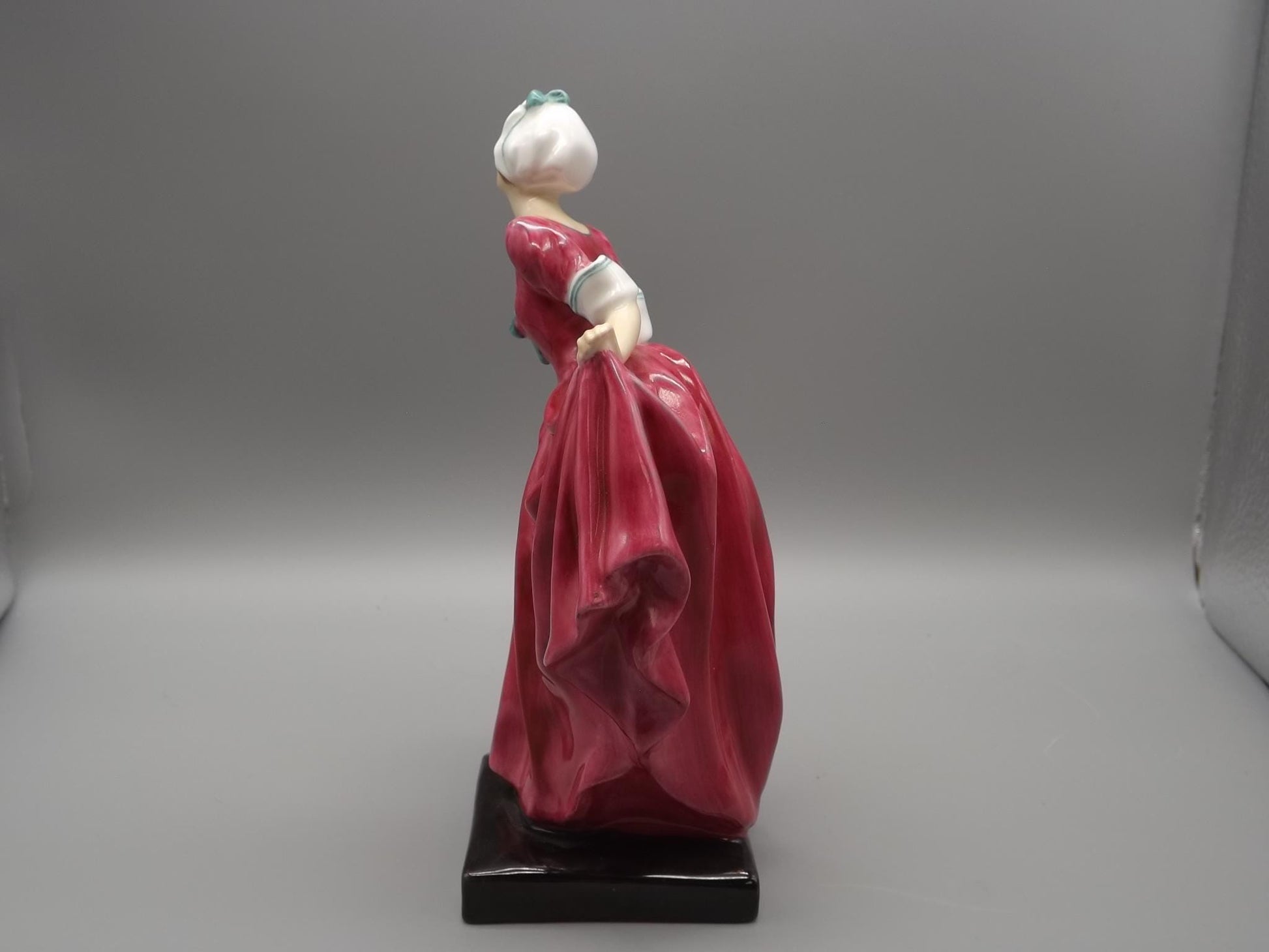 Vintage Royal Doulton Figurine: "Delight" HN 1772, Hand-Decorated