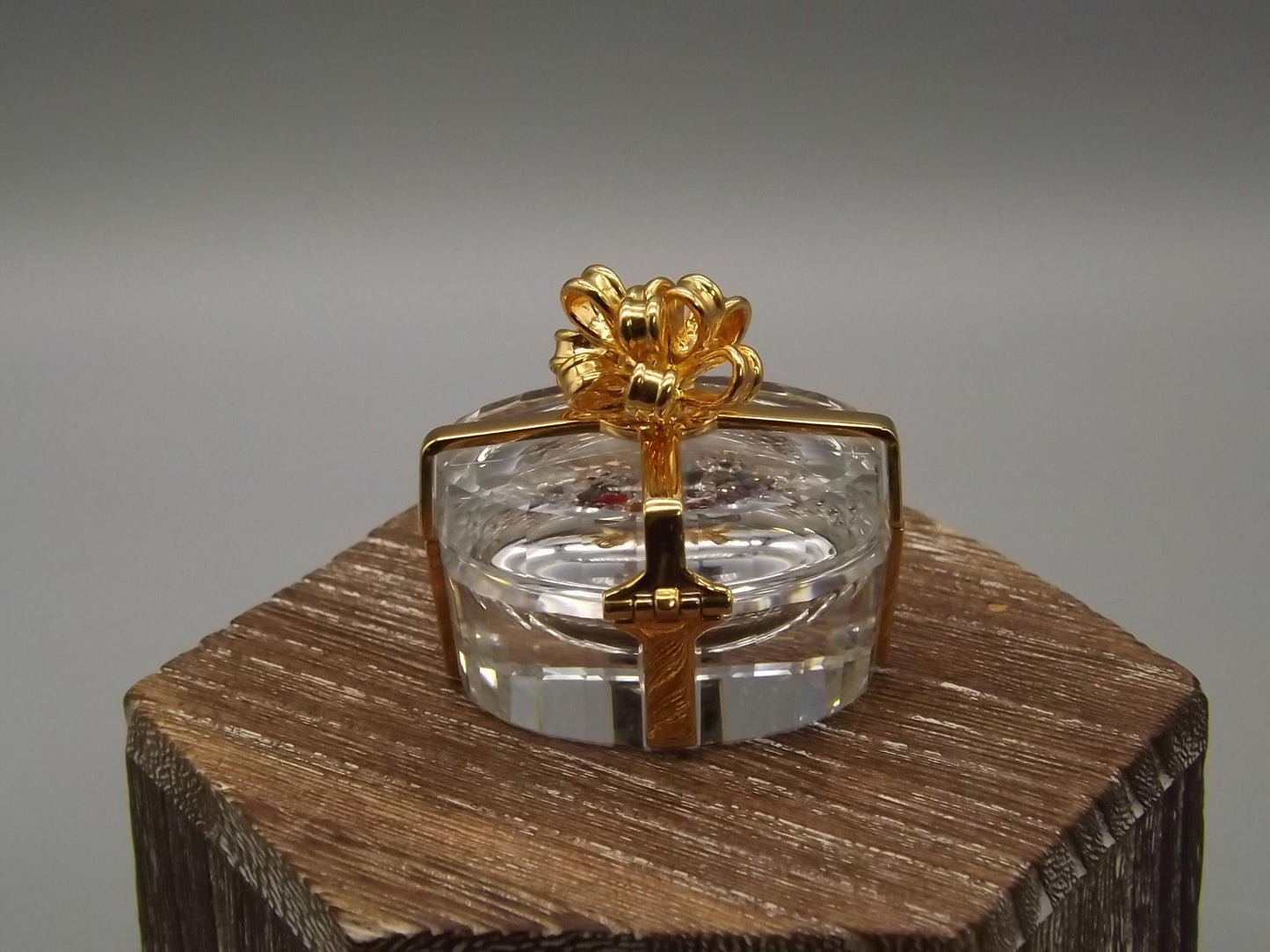 Vintage Swarovski Crystal Memories Gift/Jewelry box Figurine with Box