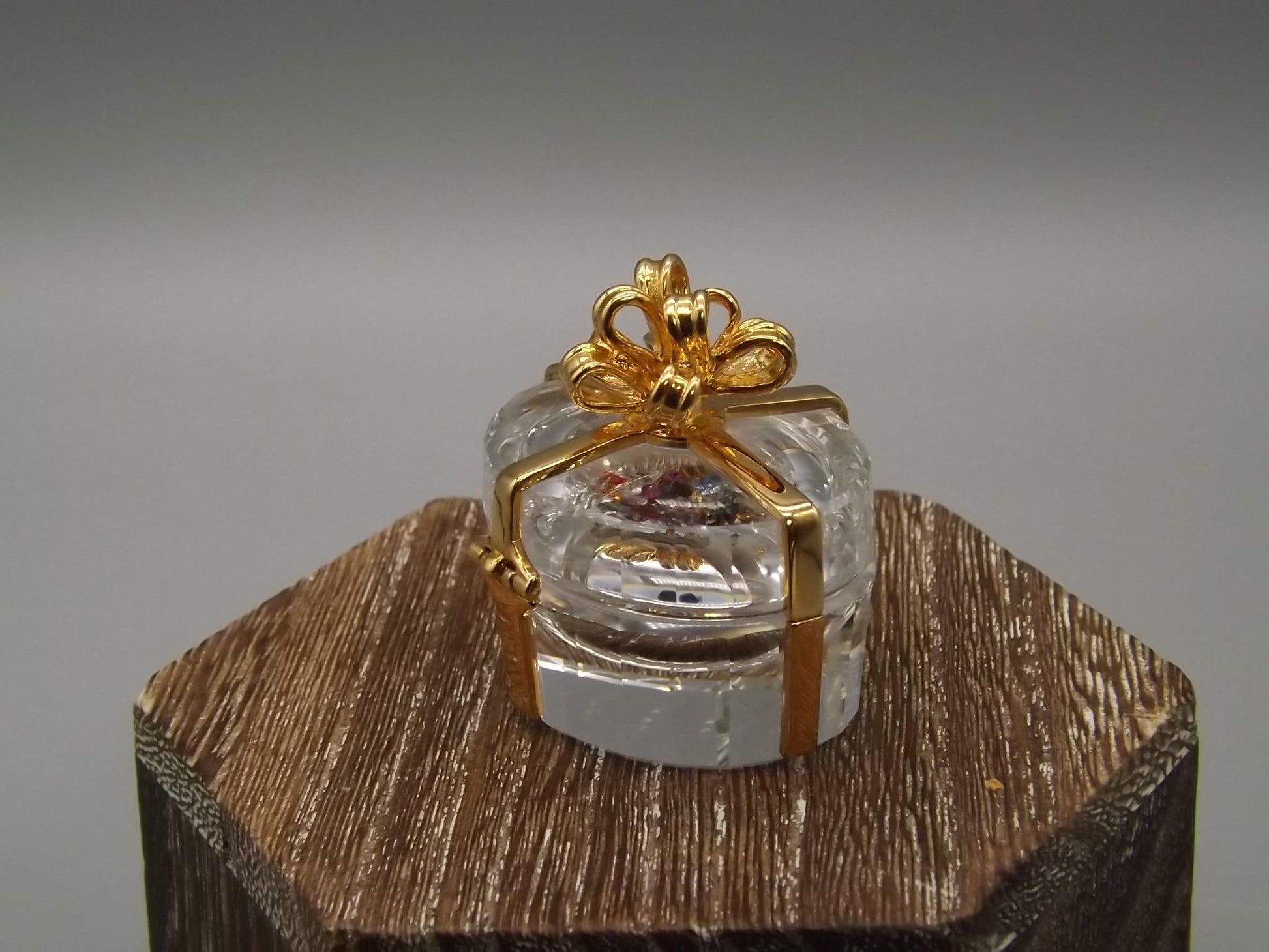 Vintage Swarovski Crystal Memories Gift/Jewelry box Figurine with Box