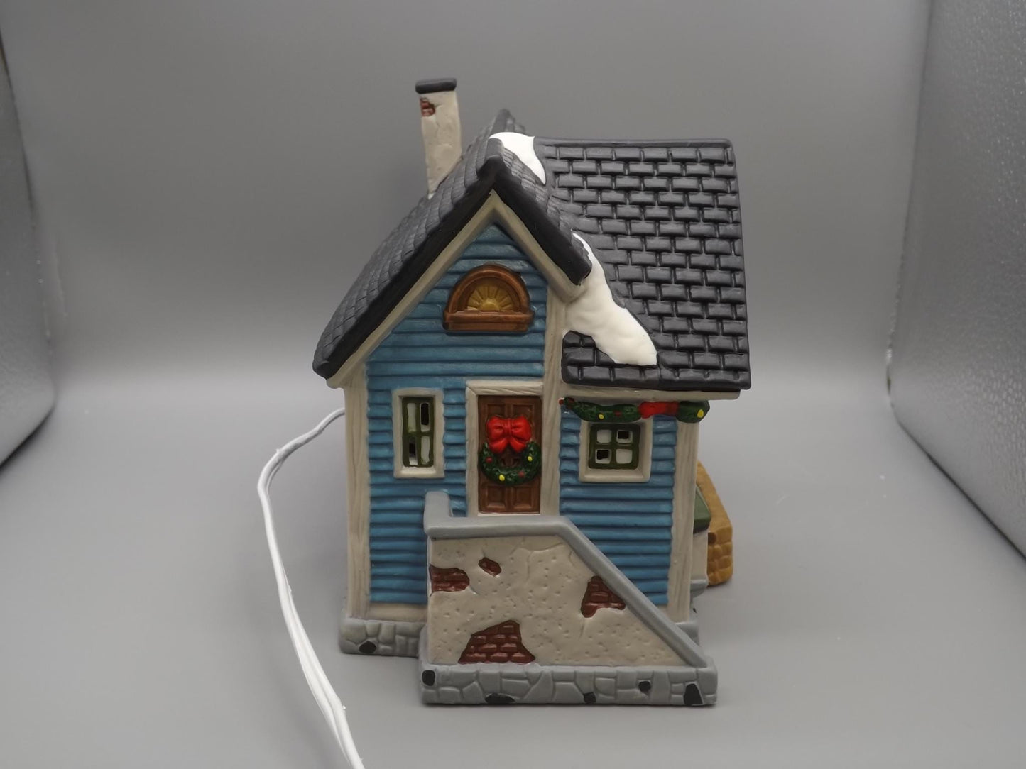 Vintage 1997 Dickens Keepsake Clothiers store Holliday display piece.