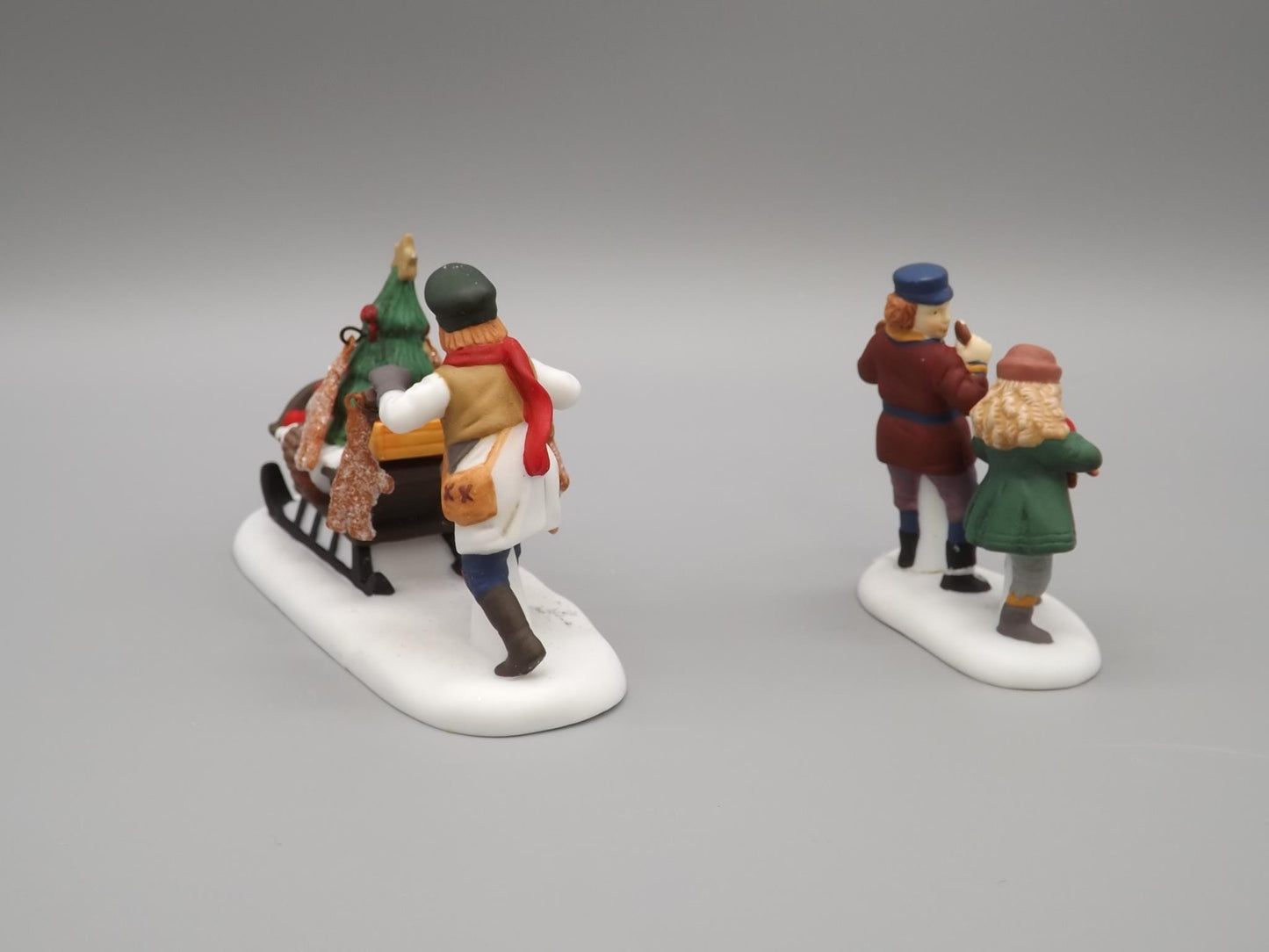 Vintage Heritage Village Collection Gingerbread Vender yuletide decoration