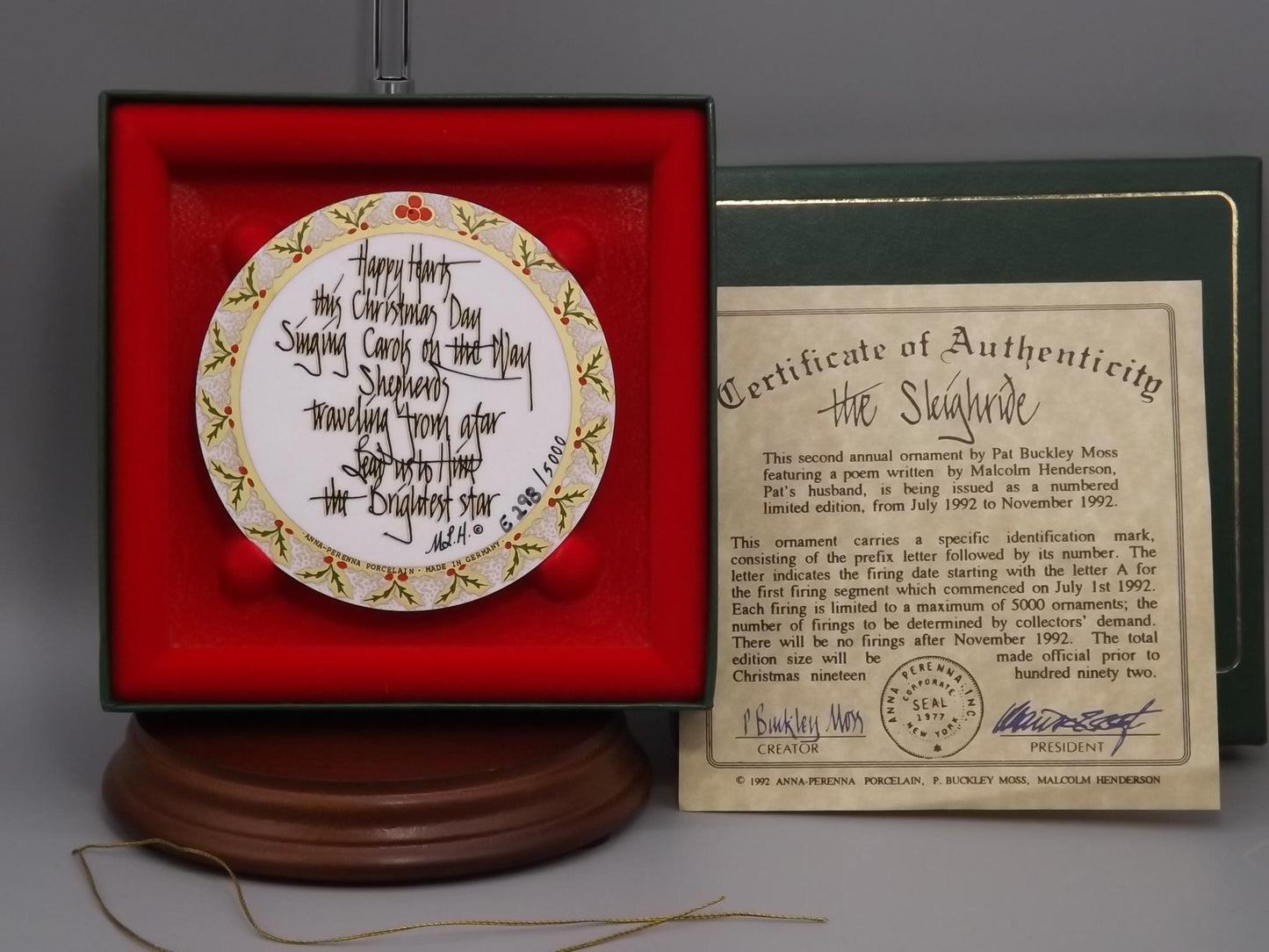 Vintage 1992 P Buckley Moss Porcelain Ornament "The Sleighride"