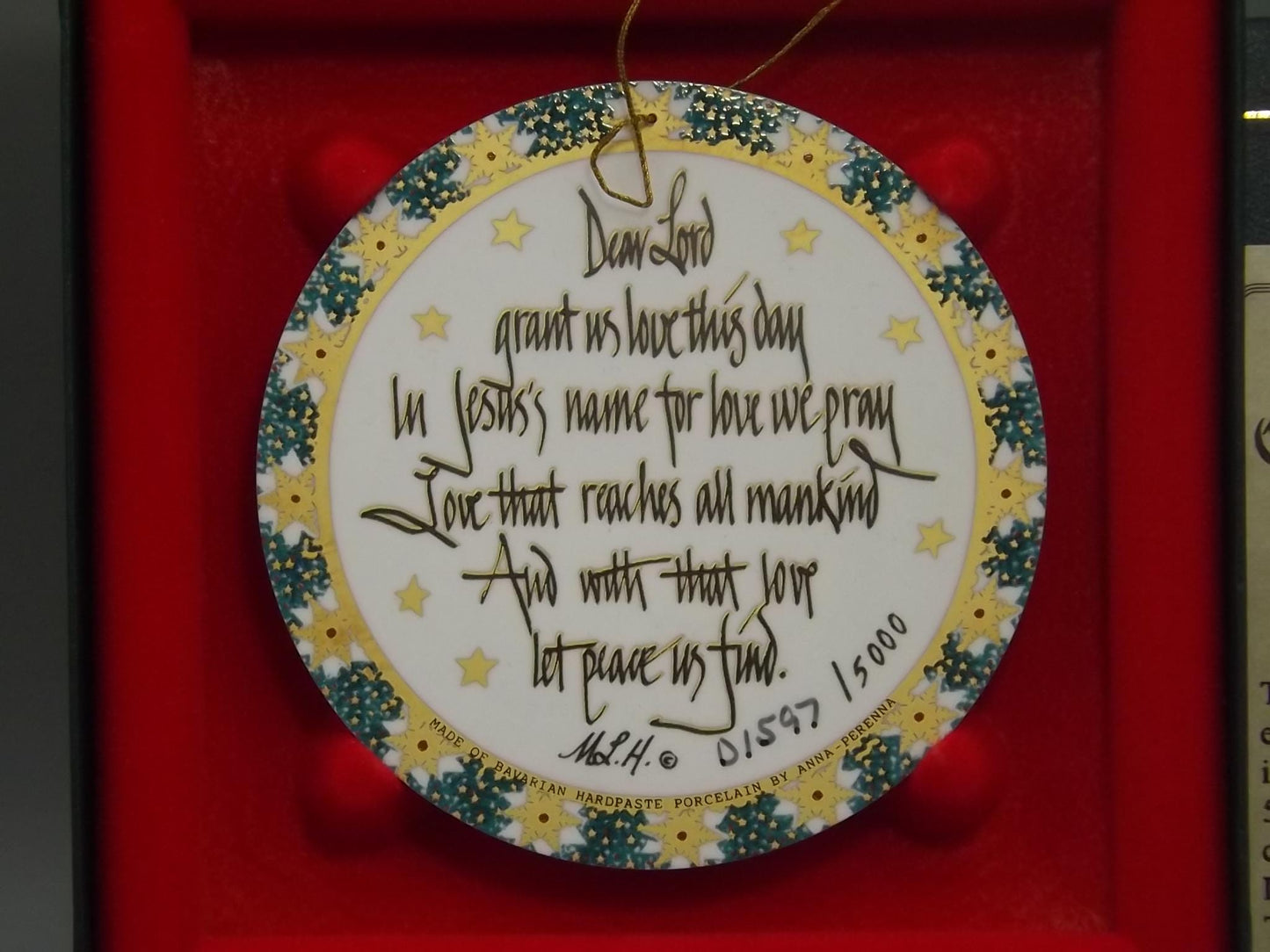 Vintage 1994 P Buckley Moss Porcelain Ornament "Christmas Night"