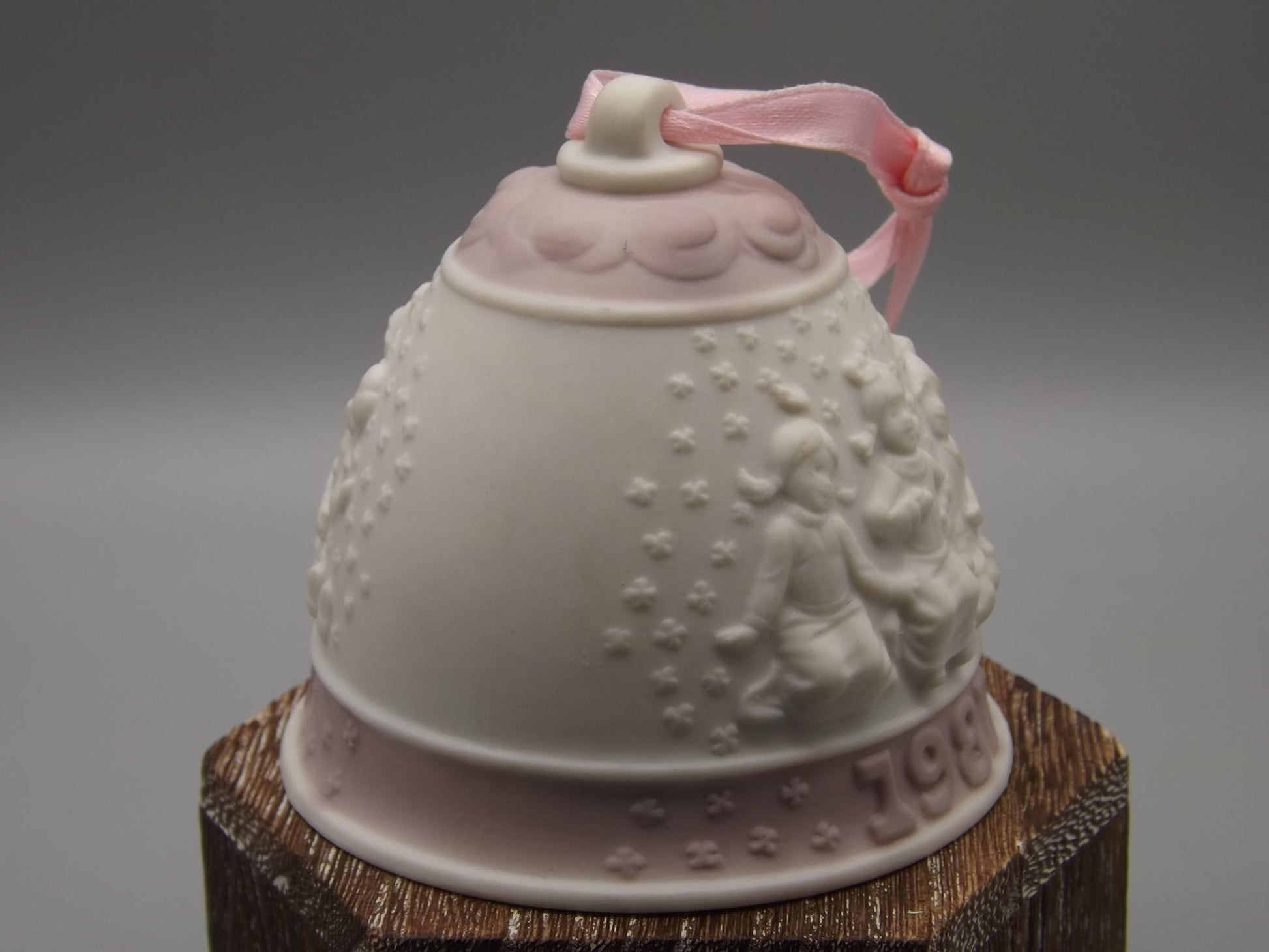 Vintage Lladro "Christmas Ornament Bell" Figurine #15458 (1987) with Box.