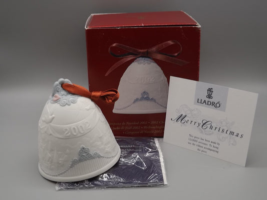 Vintage Lladro Christmas ornament bell Figurine #16723 (2002) with Box.