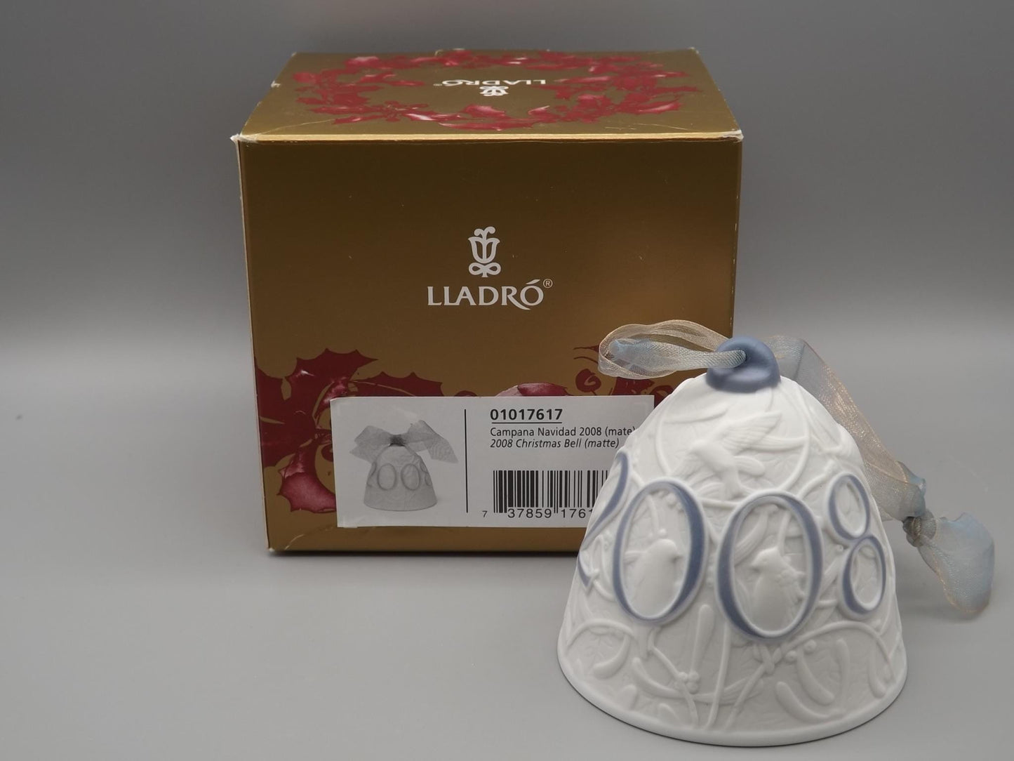 Vintage Lladro Christmas ornament bell Figurine #17617 with Box.