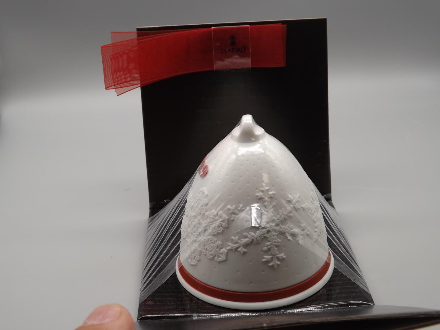 Vintage Lladro Christmas ornament bell Figurine #18448 with Box.