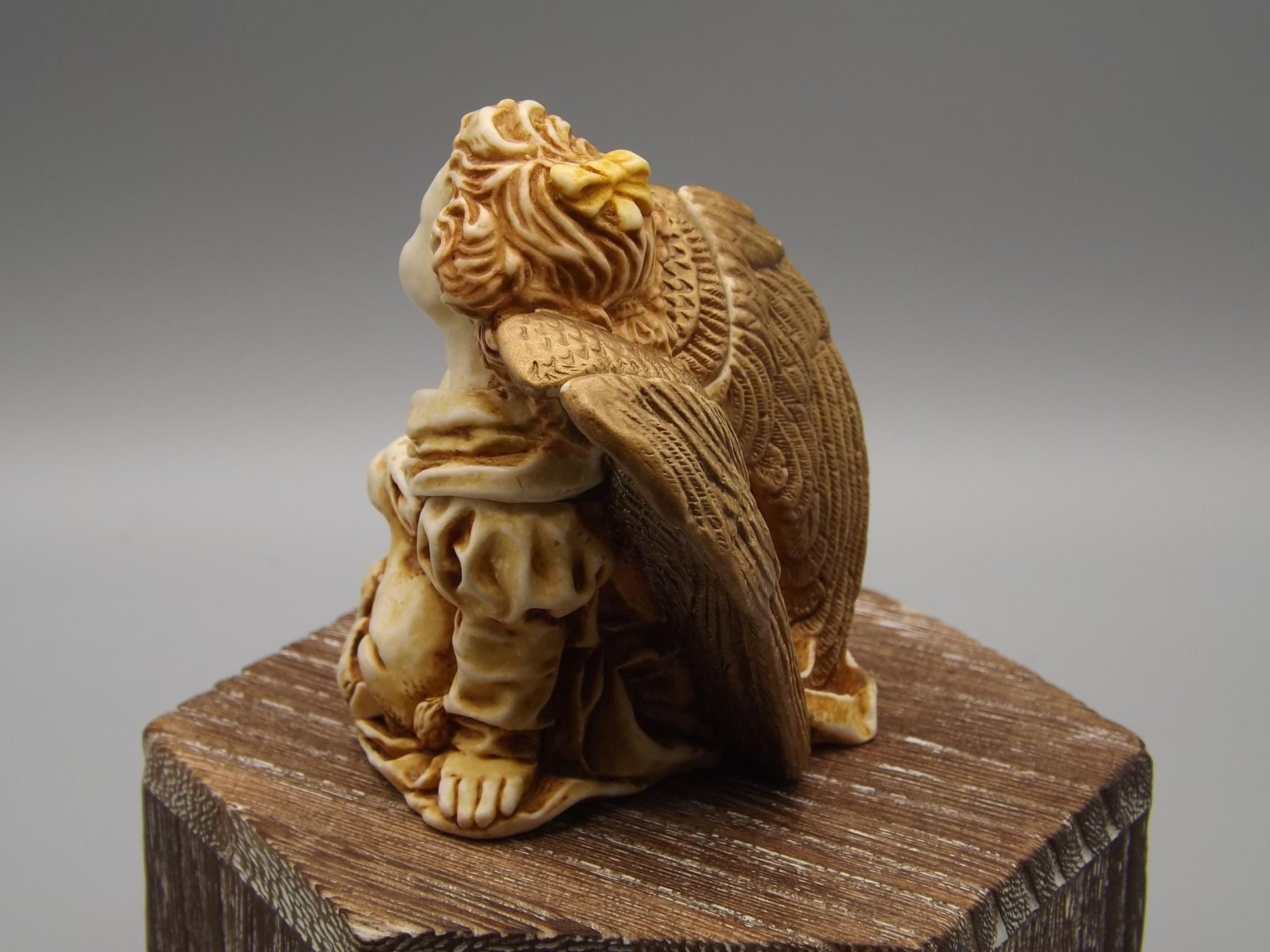 Harmony Kingdom Angelique Jest Figurine: Joi De Vivre, 1996 Retired Edition