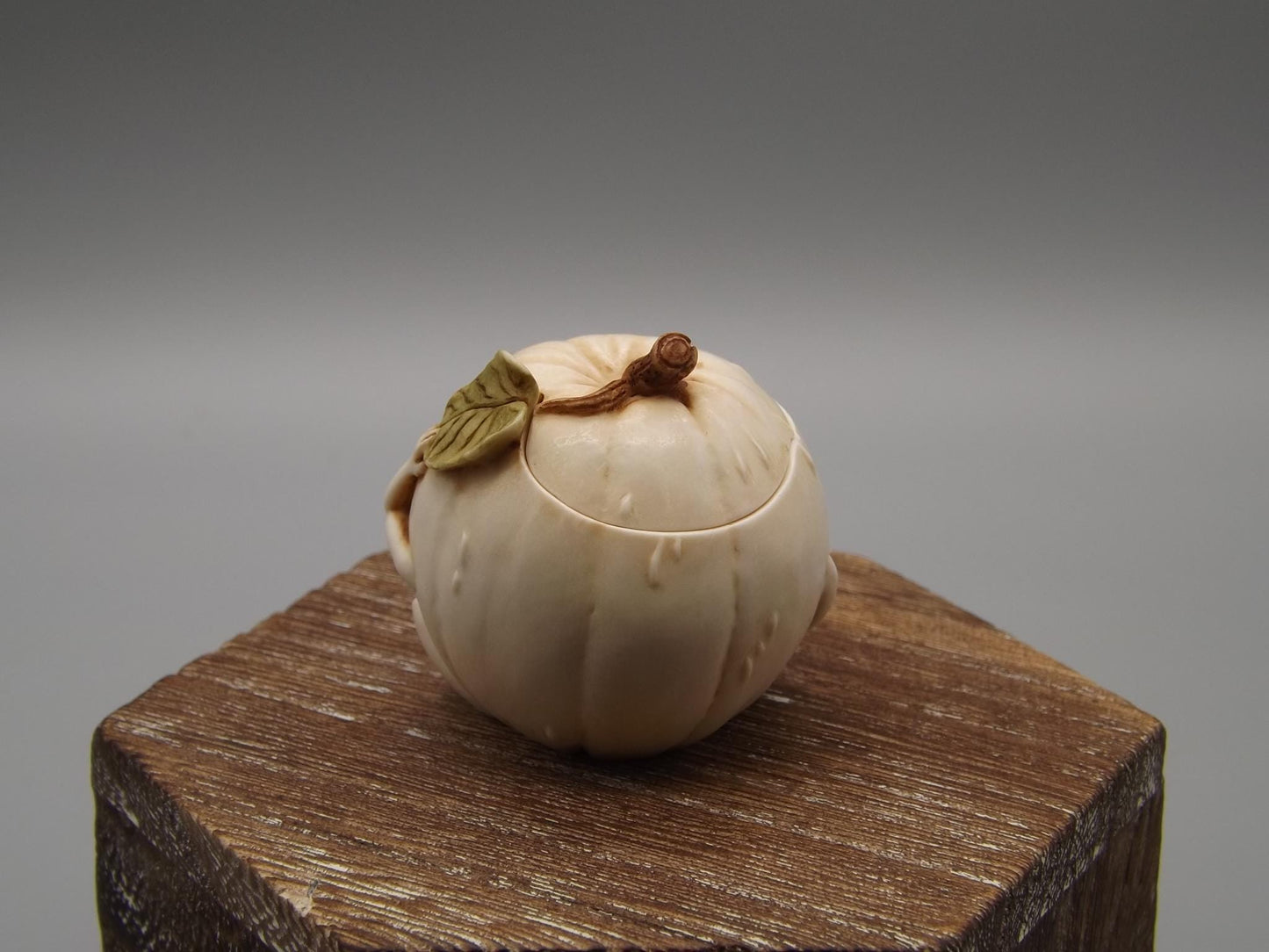 Harmony Kingdom "Ozzie" Roly Poly: Halloween Pumpkin Figurine