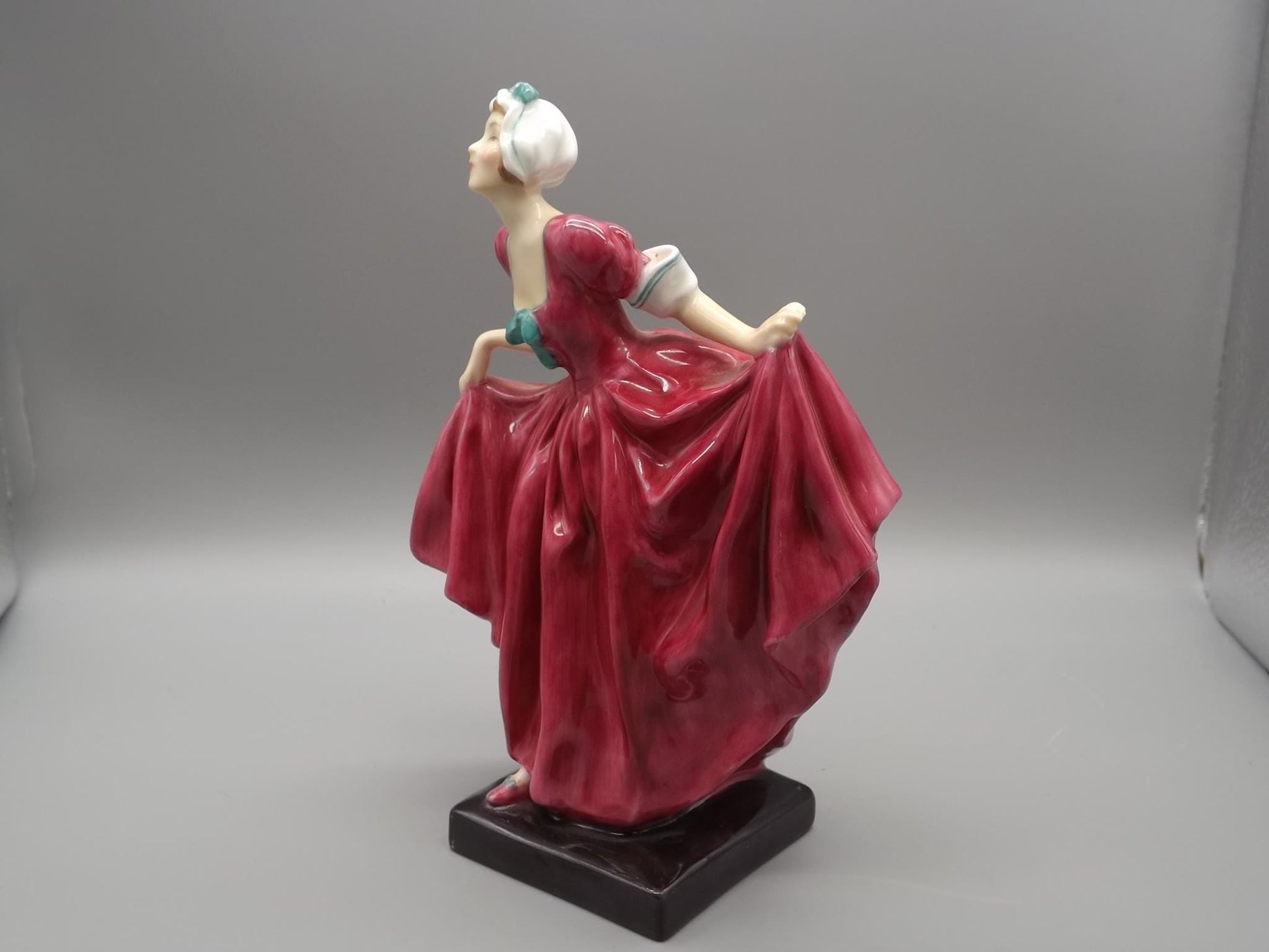 Vintage Royal Doulton Figurine: "Delight" HN 1772, Hand-Decorated