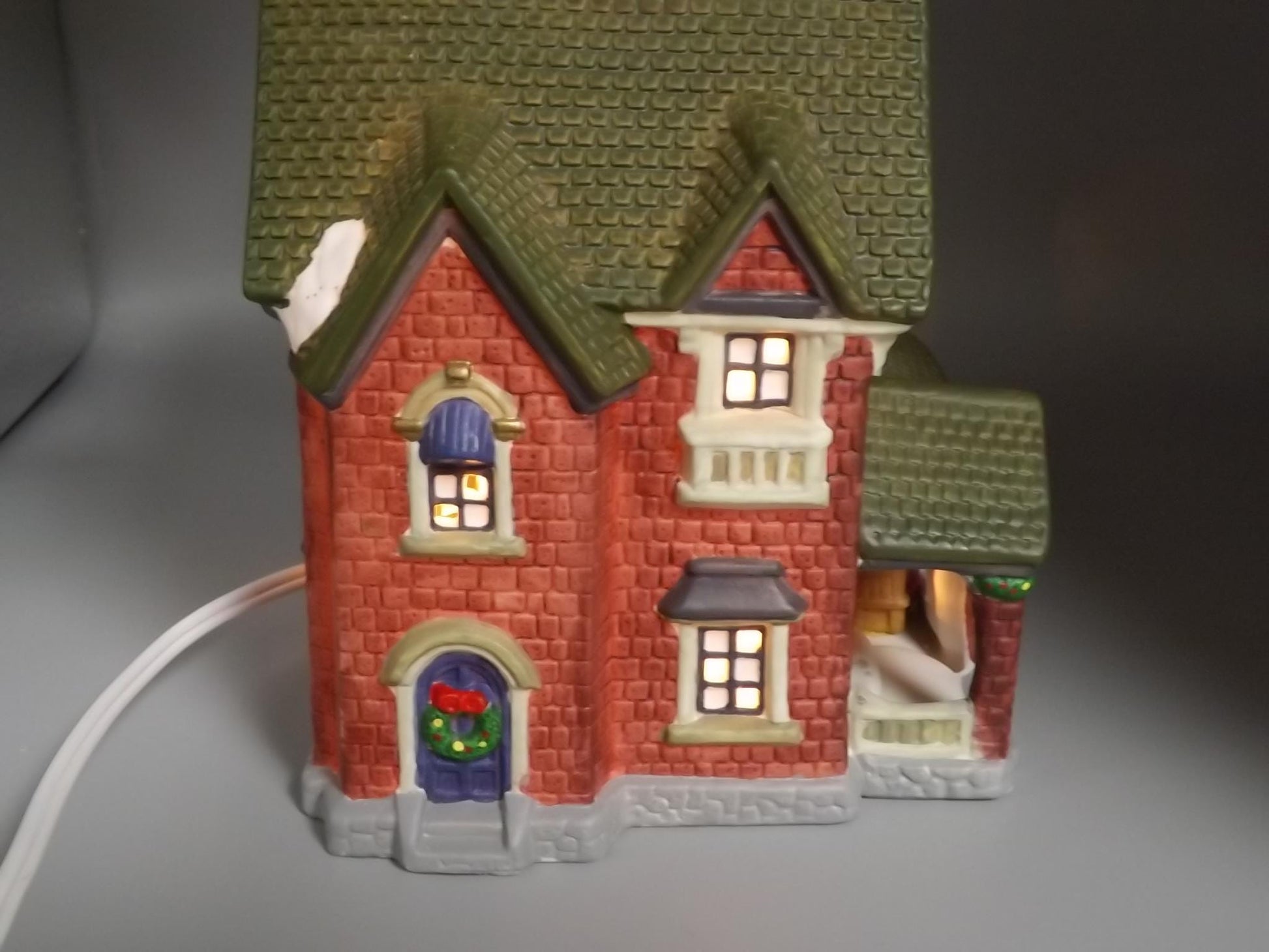 Vintage 1996 Dickens Keepsake Beauty and Coffee Shop