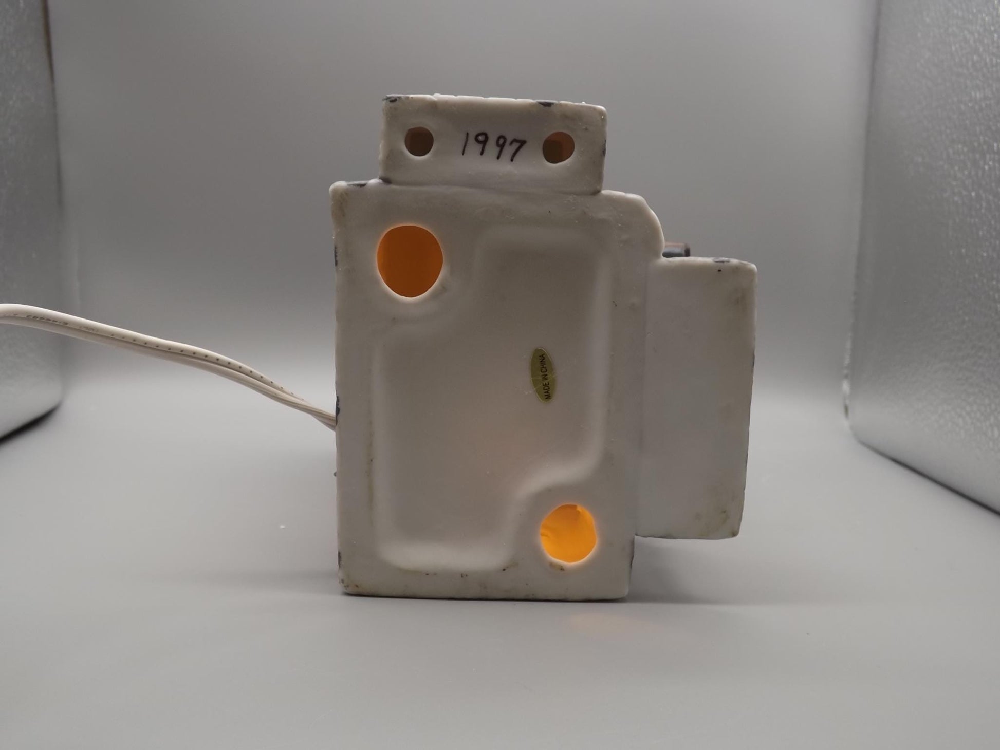 Vintage 1997 Copperfield Keepsake Furniture Shop yuletide decoration