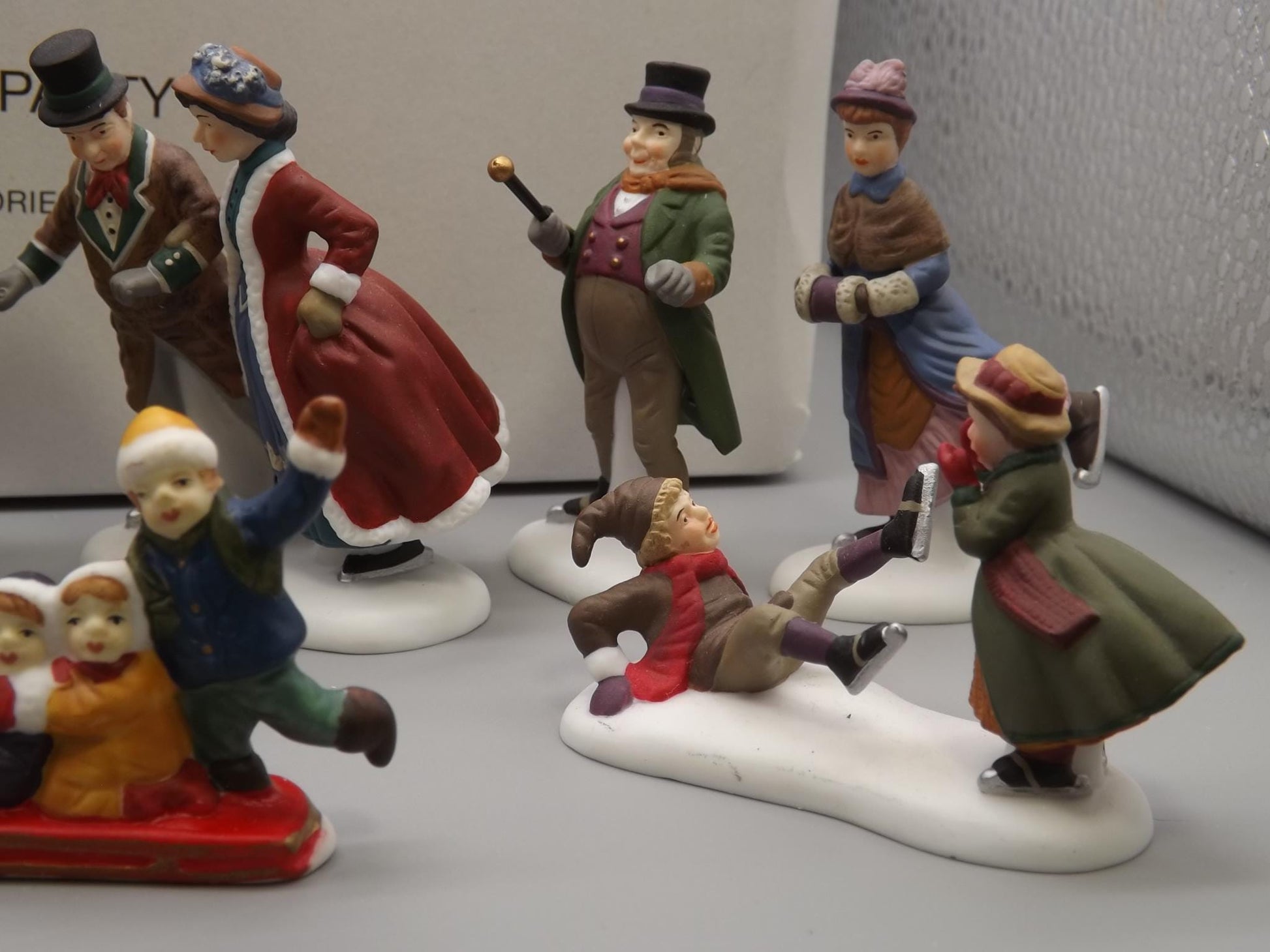 Vintage Heritage Village Collection Ashley Pond Skating Party yuletide decoration