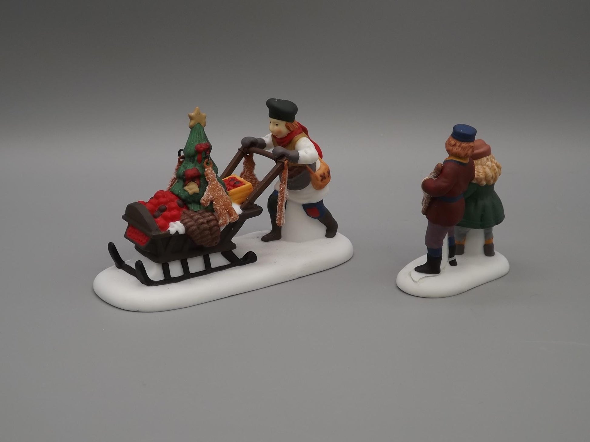 Vintage Heritage Village Collection Gingerbread Vender yuletide decoration